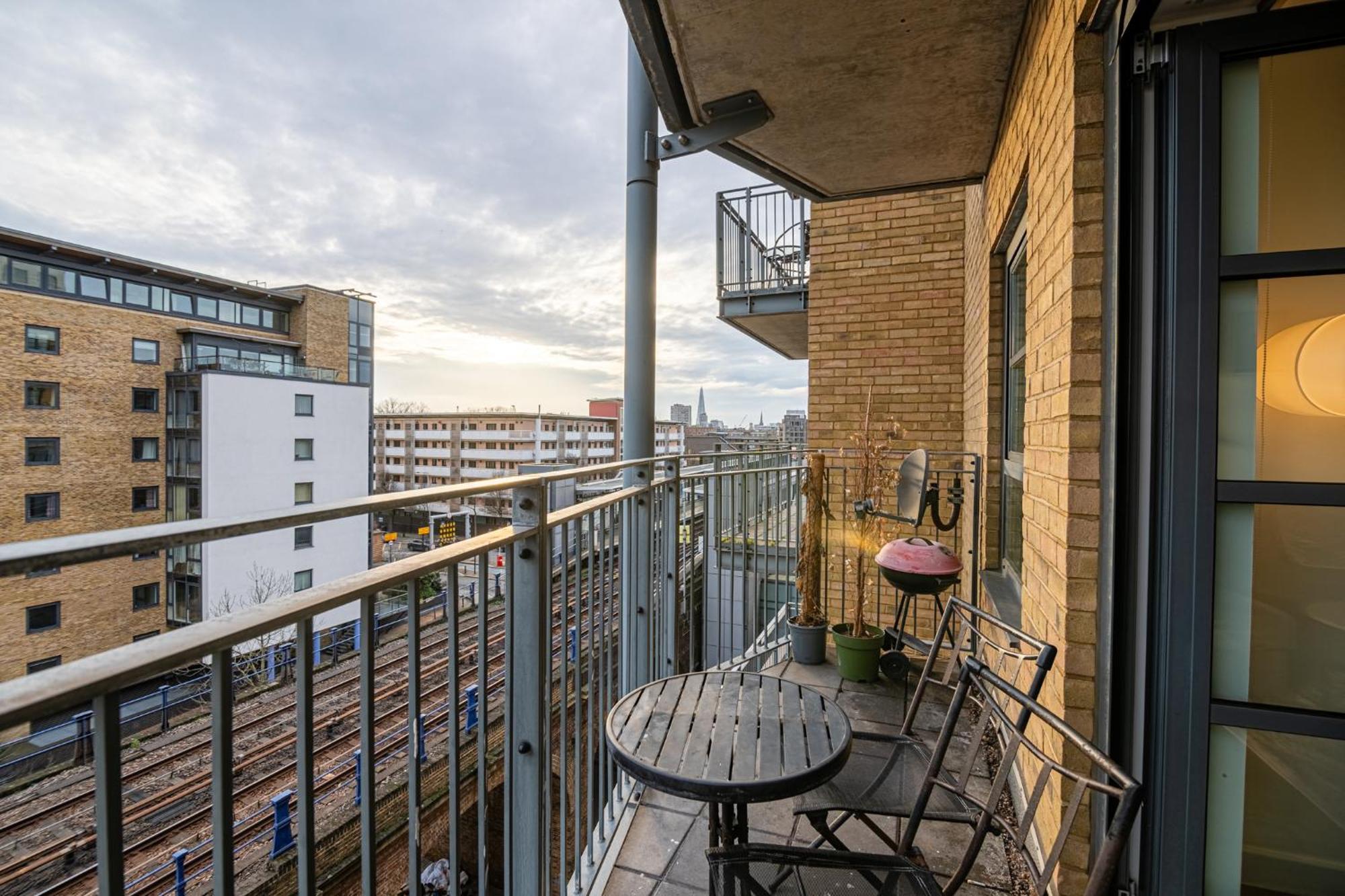 Zenith Hub Apartment London Exterior photo